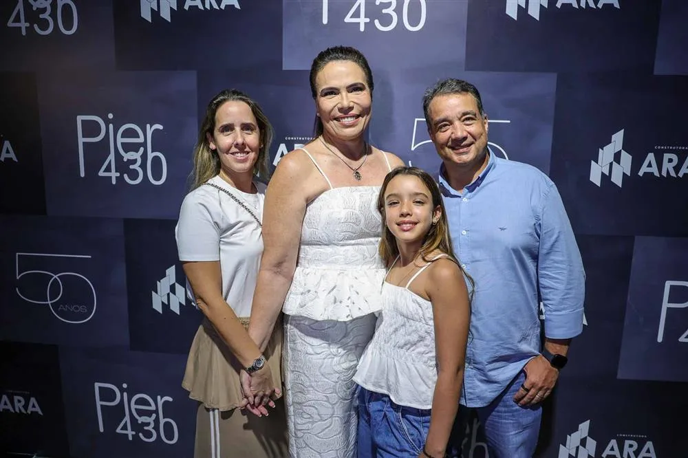 Andrea Barreto, Andrea Rios, Petrônio e Isabella Barreto