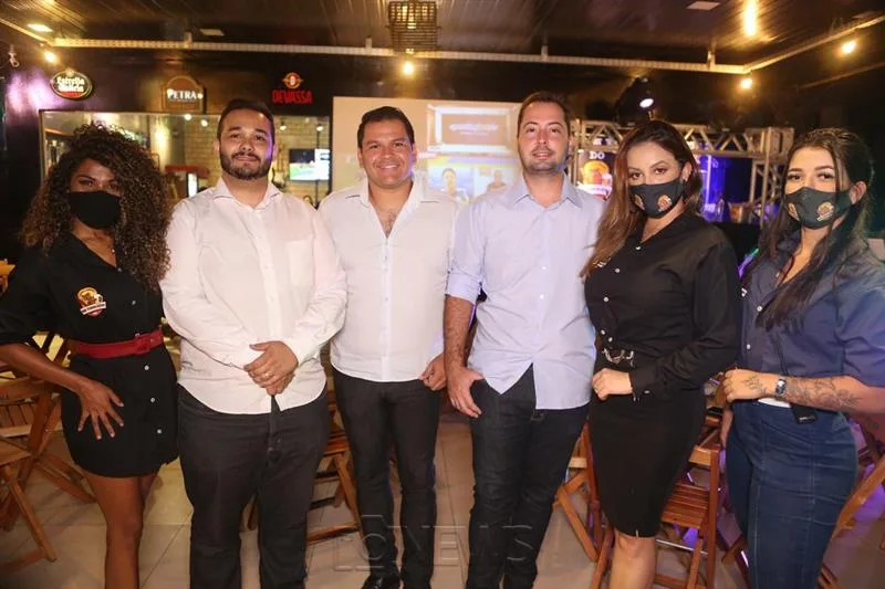 Cláudia Gonçalves, Jader Fernandes, Pedro Dias, Ricardo Vasconcelos, Larissa e Fernanda Almeida