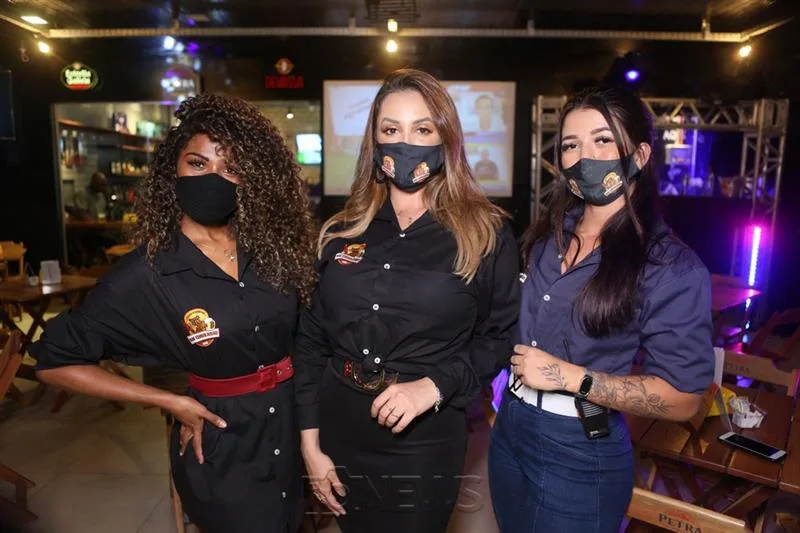 Cláudia Gonçalves, Larissa e Fernanda Almeida