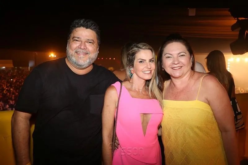 Colombo e Lili Cialdini com Thiara Lelys
