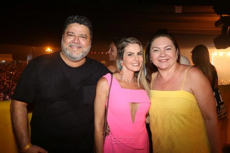 Colombo e Lili Cialdini com Thiara Lelys