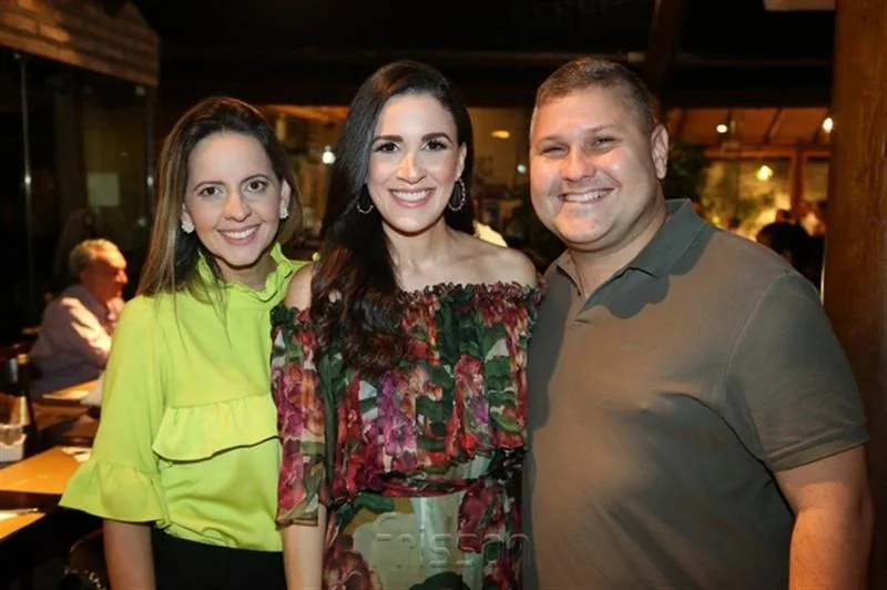 Aline Felix, Giuliana Botelho e Carlos Henrique Felix