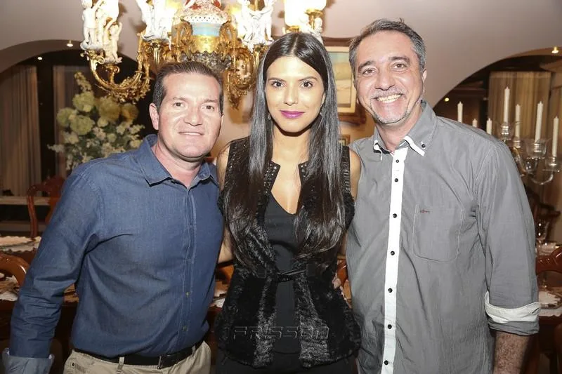 Alexandre e Juliana Holanda e Mauro Costa