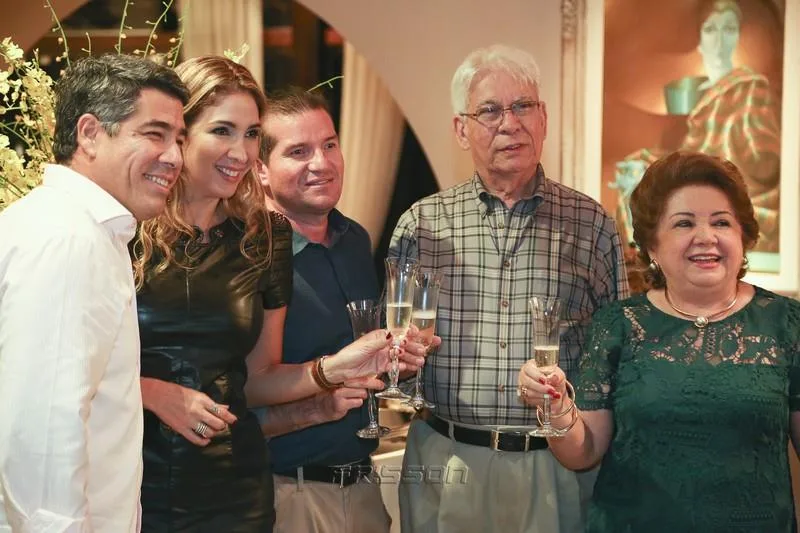 Cid, Danielle, Alexandre, Manoel e Mana Holanda