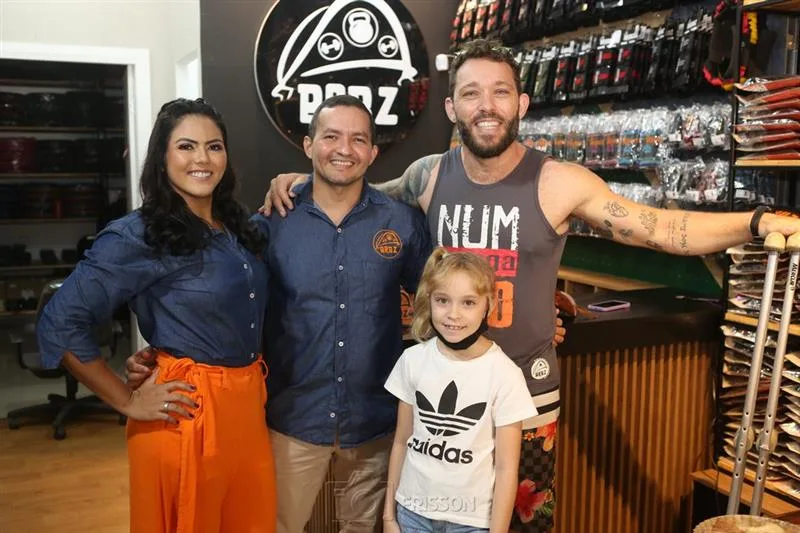 Alina Albuquerque, Laercio Almeida, Thiago e Isabela Melo