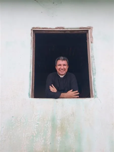 Registros da visita e primeiras Missas de Padre Vanderlúcio Souza, em Morrinhos.