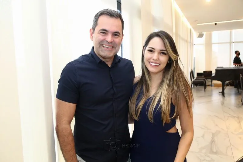 Alan Sankei e Carol Vasconcelos