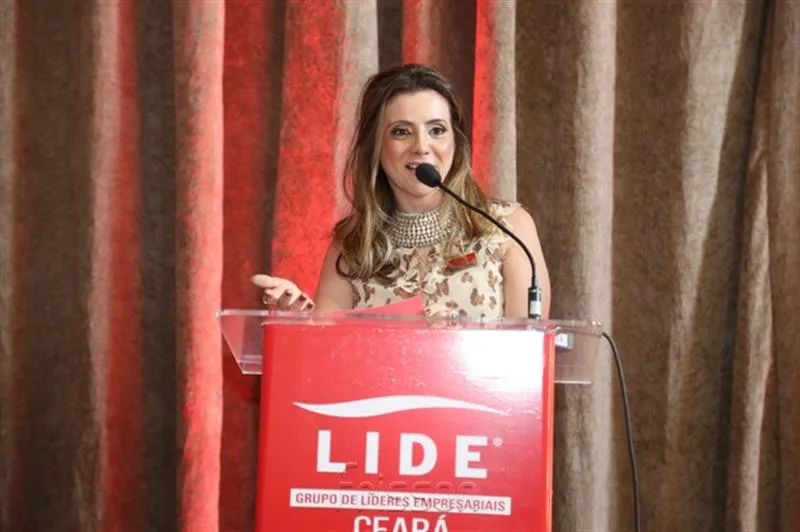 Emília Buarque