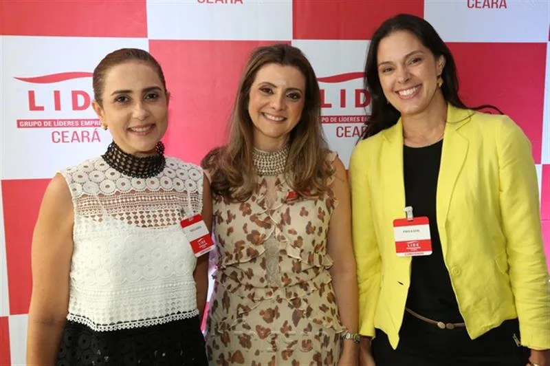 Inês Claudia, Emília Buarque e Paula Leal