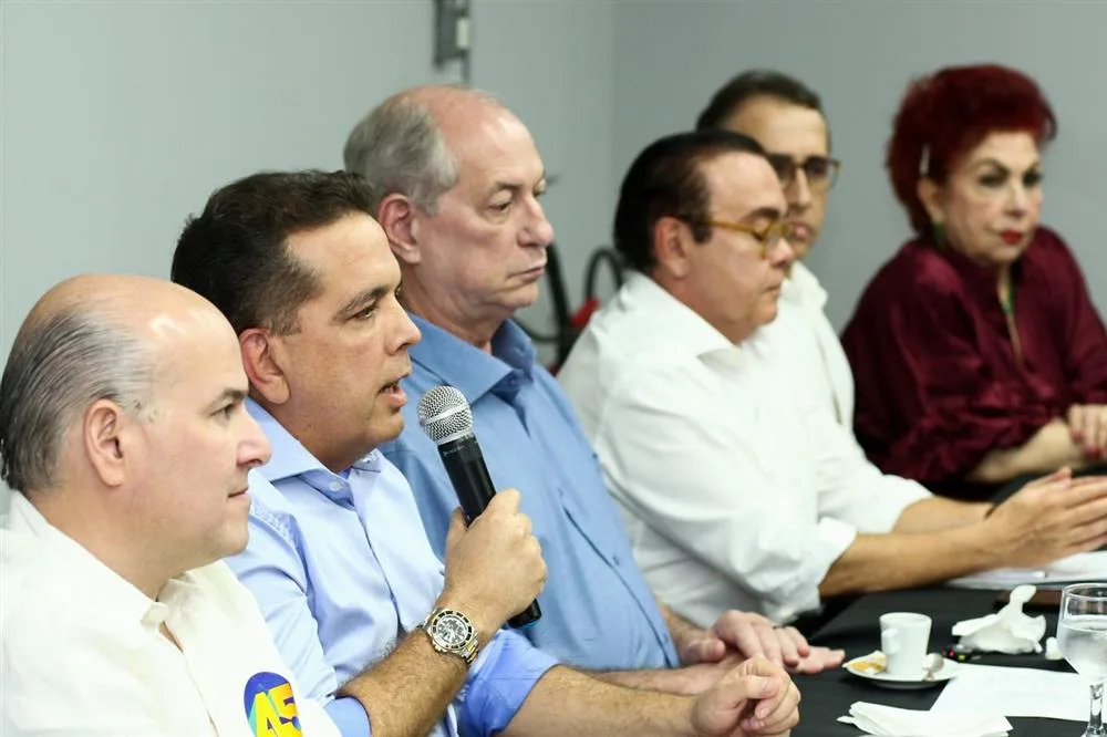 Almoço Debate Amigos em Ação com Ciro Gomes