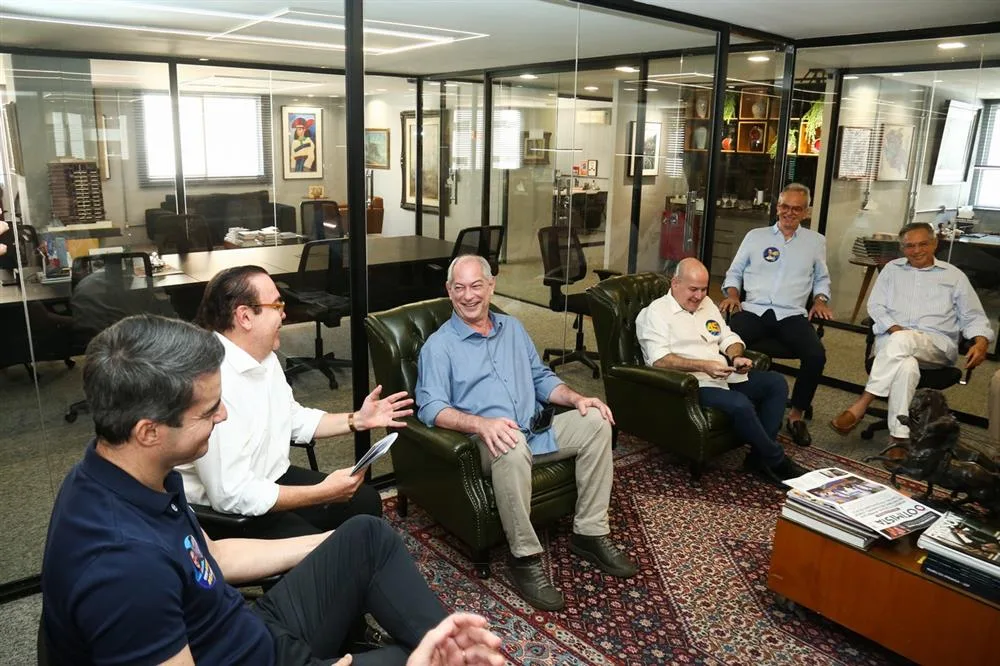 Almoço Debate Amigos em Ação com Ciro Gomes