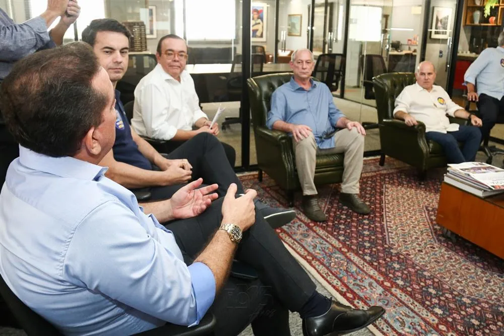 Almoço Debate Amigos em Ação com Ciro Gomes