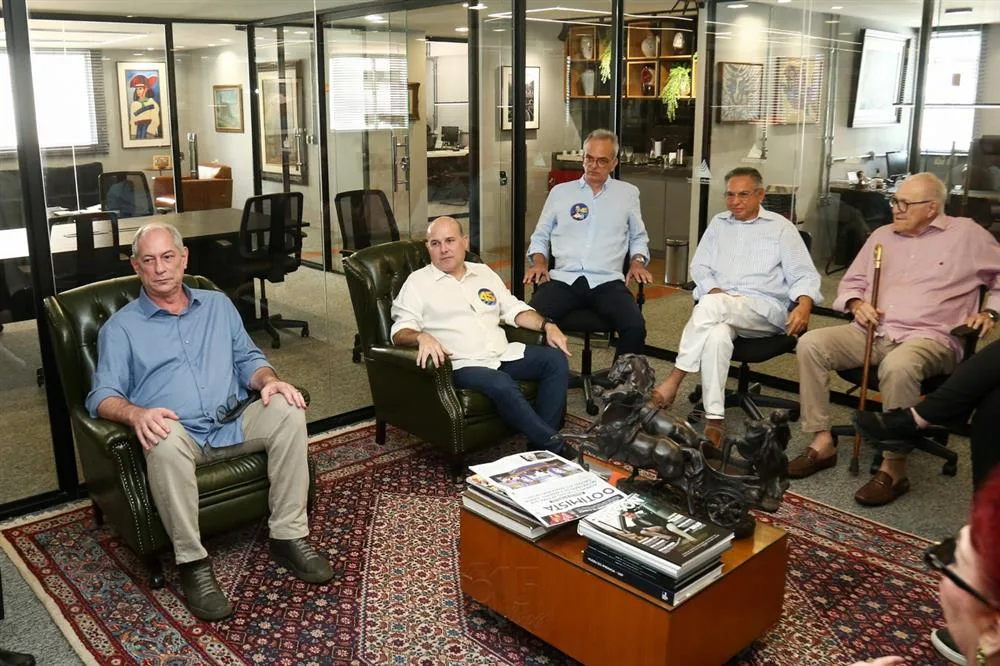 Almoço Debate Amigos em Ação com Ciro Gomes