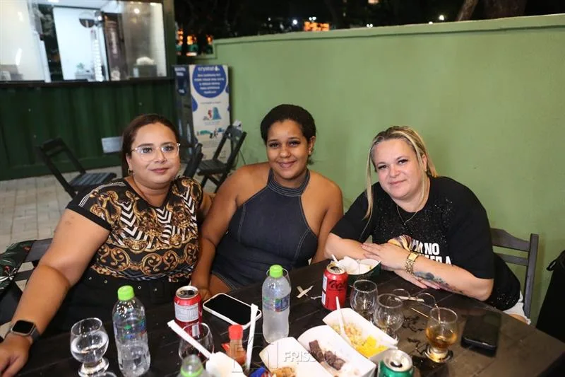 Amanda Moura, Kamille Bese e Kamille Ribeiro