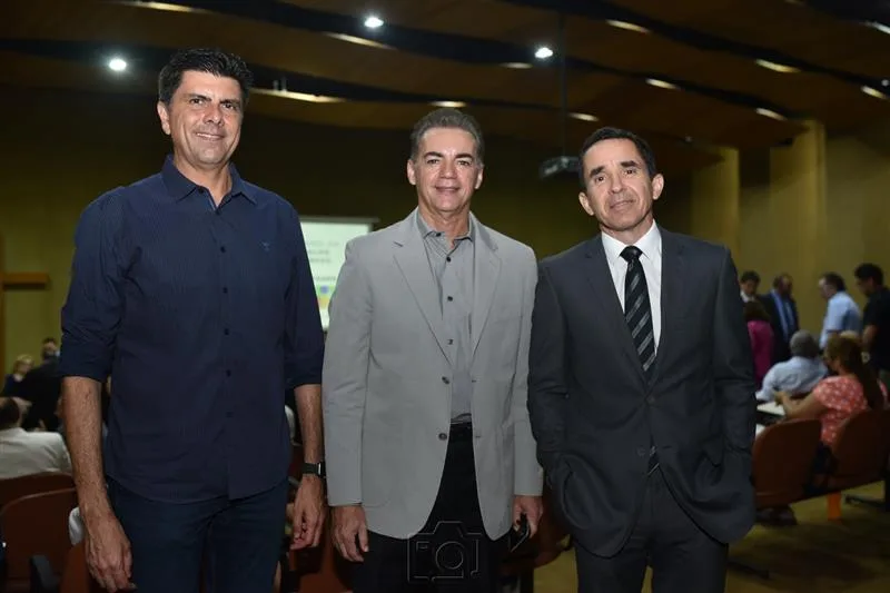 Aristóteles Canamary, Sérgio Rodrigues e Júlio Saraiva