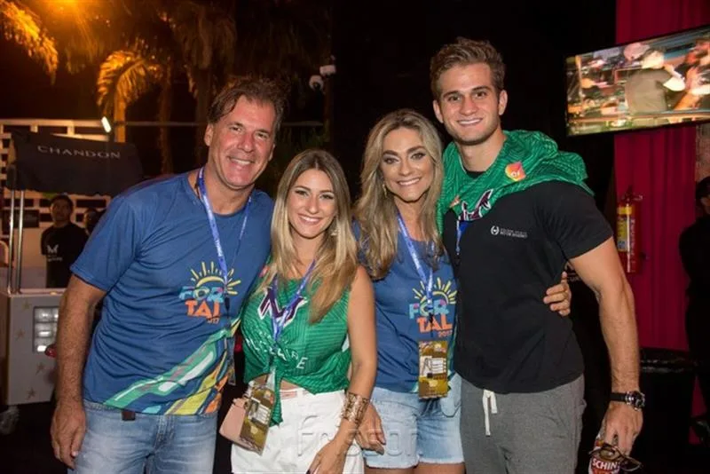 Arthur, Bruna, Célia Magalhães e Ravi Macedo