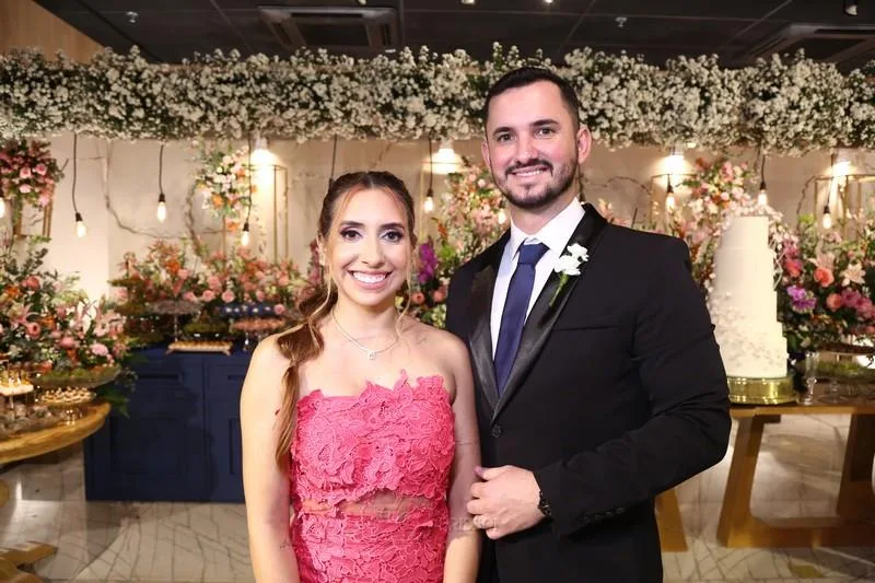 Brenda Duarte e Caio Reis