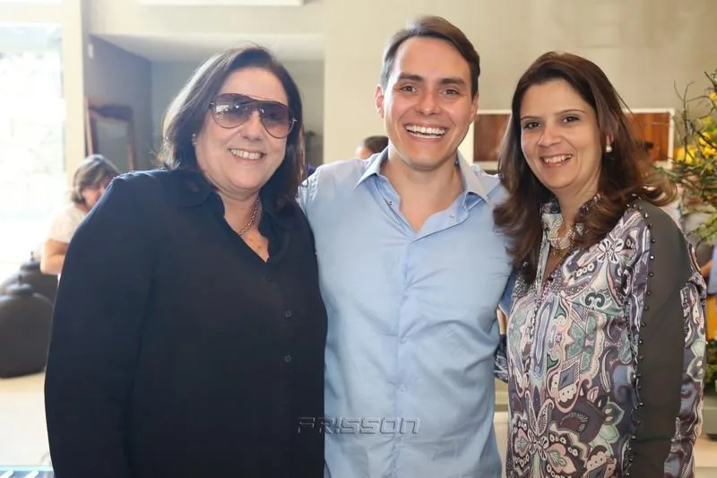 Ana e Juliana Melo com Francisco Campelo