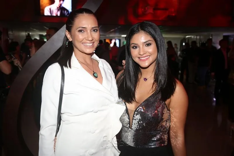 Cléa Girão e Mileide Mihaile