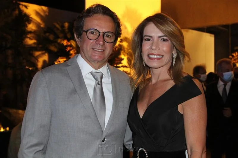 Aderaldo e Maira Silva