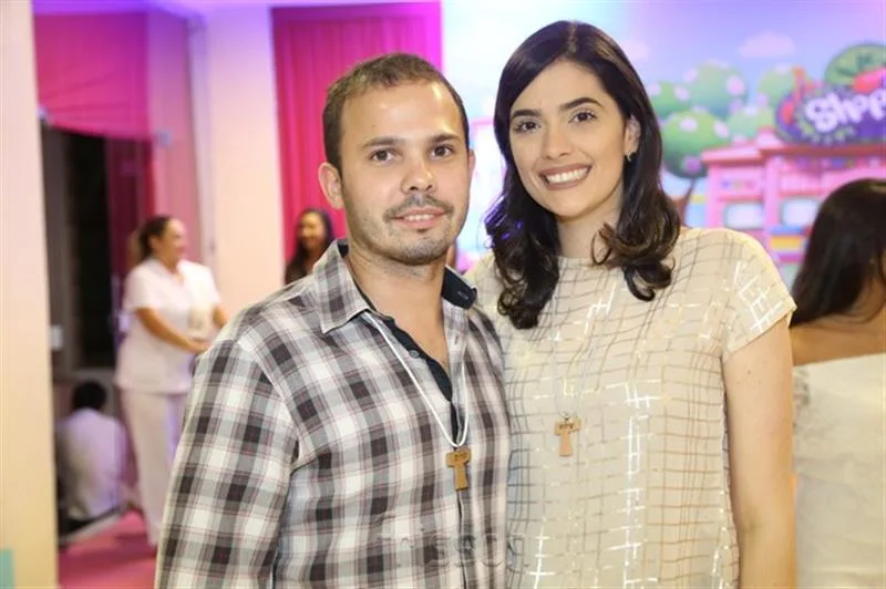 Caio Montenegro e Liana Quindere