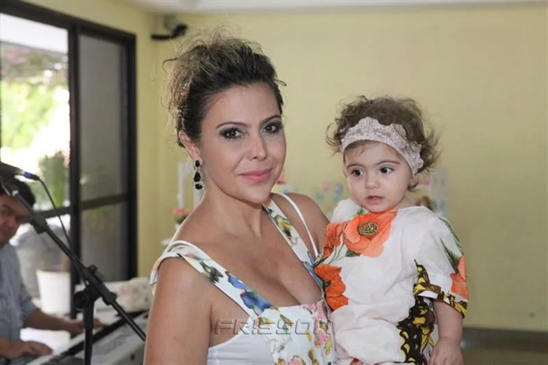 Claudia e Isabela Peter