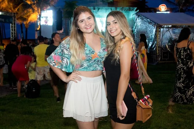 Cibele Vasconcelos e Letícia Sousa