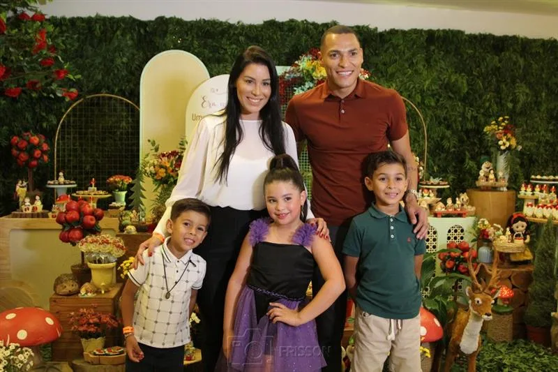 Benicio, Debora Parouco, Sophia Eldo, Christian e Joaquim Parouco