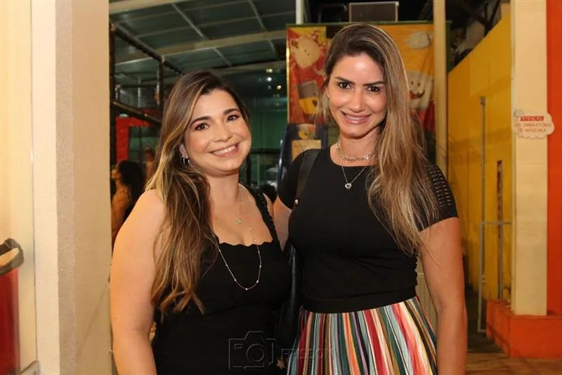 Cidianne Eldo e Helena Lazera
