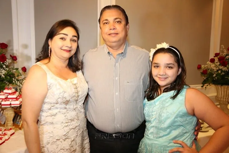 Auri Júlia, Célio e Carolina Vasconcelos