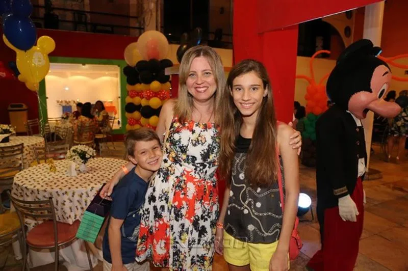 Arthur Italo, Ivana e Livia Santana