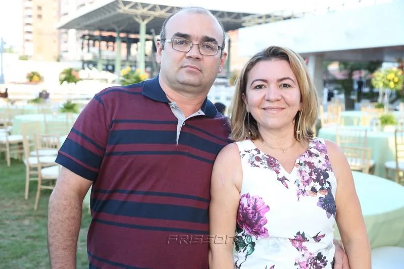 Alex e Elenira Lopes