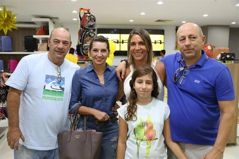 Fernando, Marcia Travessoni, Monica, Gabriella e Renato Guedes