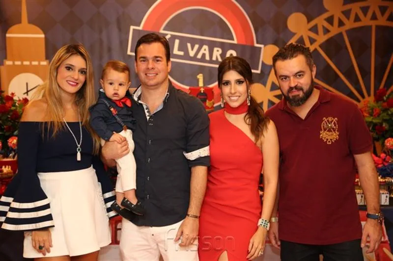 Adriana Sola, Álvaro, Leonardo Aguiar, Tayra Romcy, Paulo Eduardo