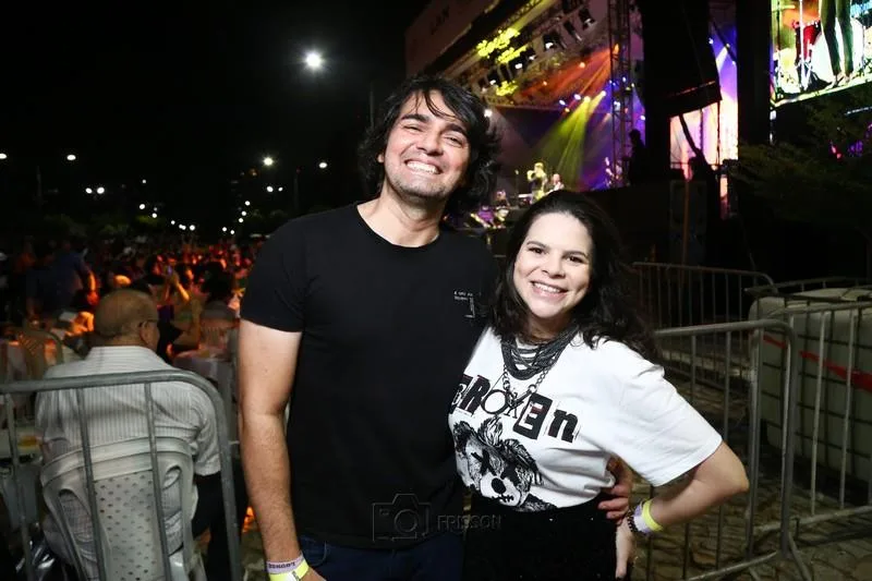 Adriano Cavalcante e Carol Nunes