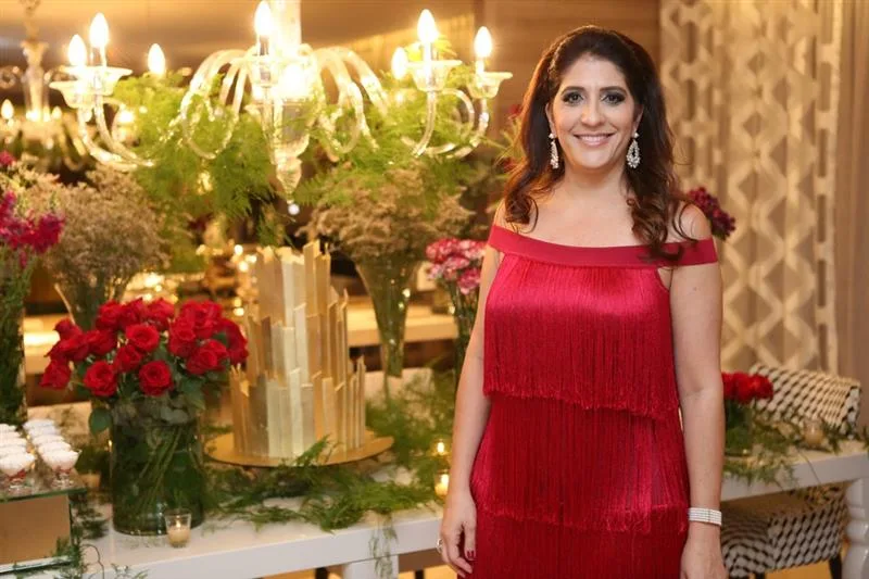 Elisa Oliveira