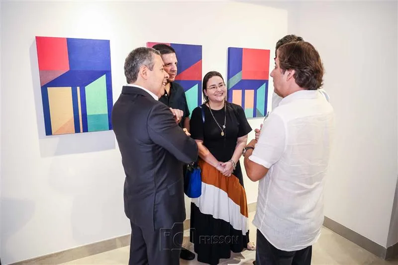 Exposição “Colagens Construtivas”