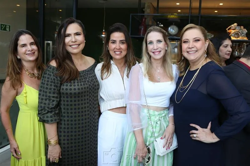 Adriana Bezerra, Andrea Rios, Ana Vládia Sales, Marjorie Marshall e Andrea Delfino
