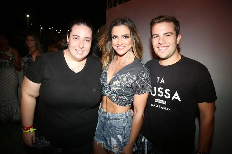 Clara Frack, Rebeca Thomaz e Claudio Nelson