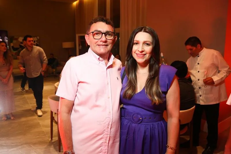 Assis de Paula e Elisângela Brito