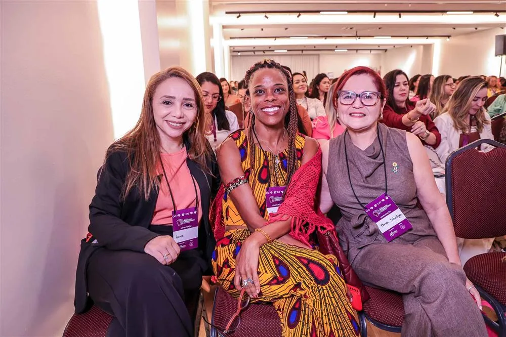 Aline Gouveia, Domenica Rodrigues e Ana Saskia