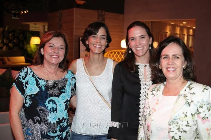 Ana, Karina Studart, Renata Santos e Neuma Figueiredo