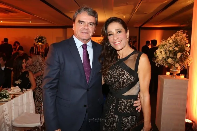 Antonio José e Elizabeth Carvalho