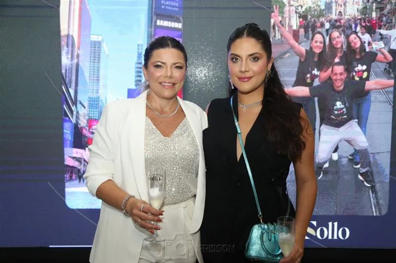 Anne Caroline e Clarisse Nascimento