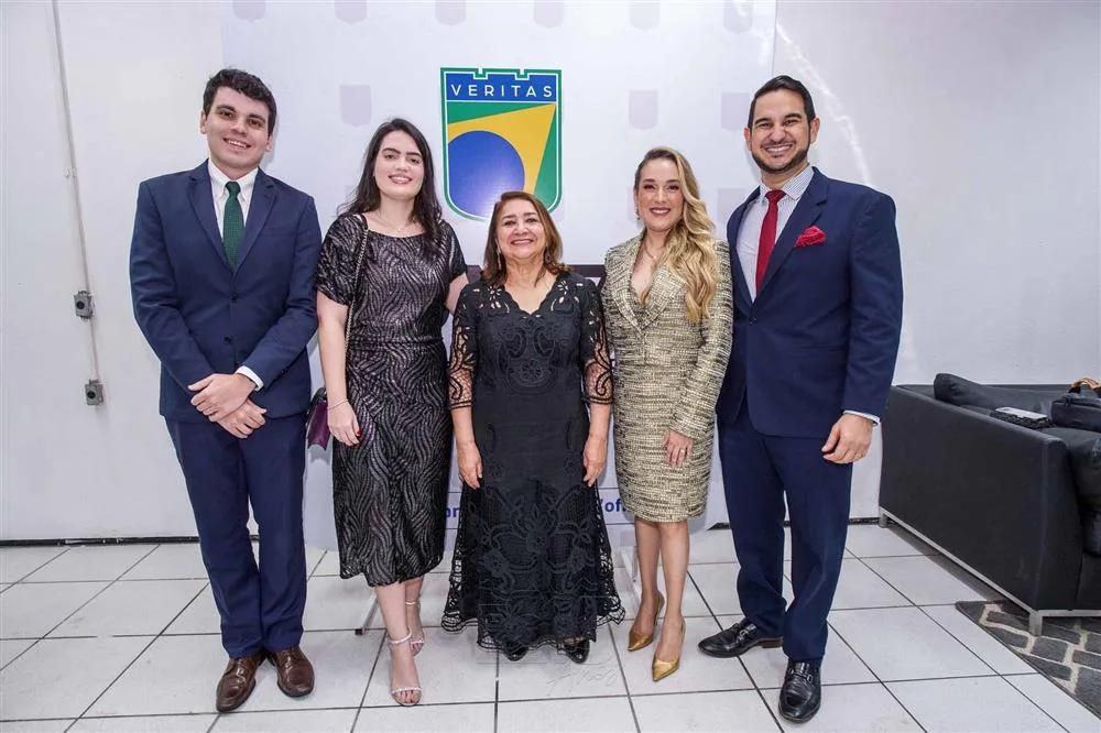 Davi Mendes, Lara Dourado, Maria Vital, Larissa de Alencar e Jader Figueiredo