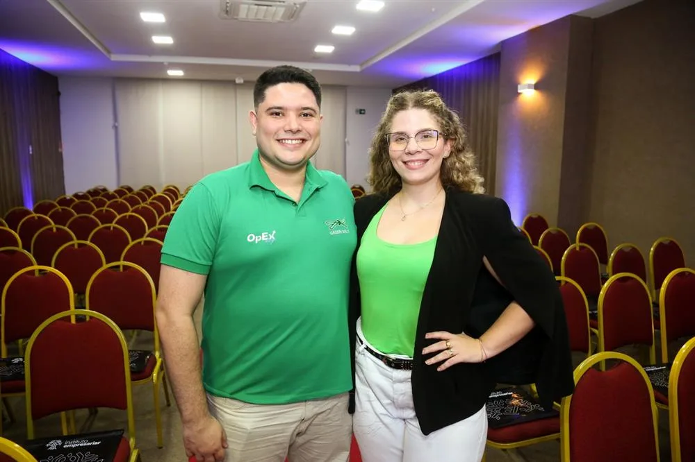 Bruno Barbosa e Thaianna Araújo