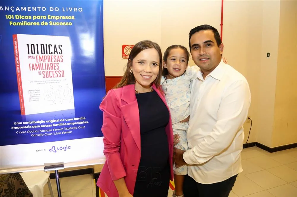 Camilla Cruz, Cecília Bonfim e Júlio César Bonfim