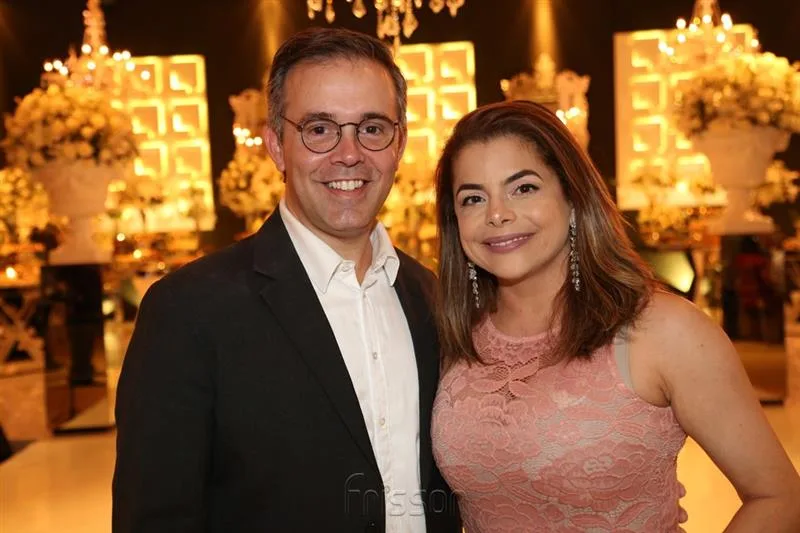 Pastor Mario e Cíntia Levy