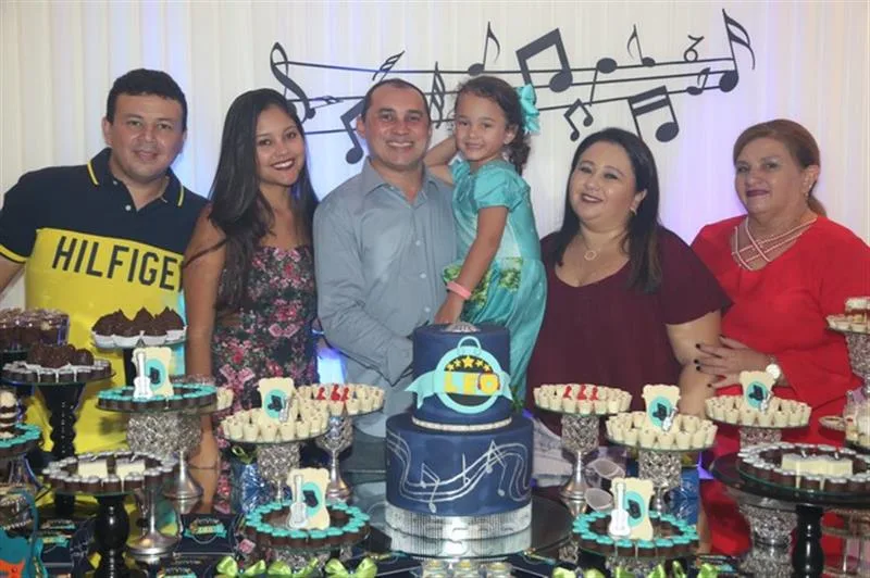 Clomir Junior, Gabriella, Leo, Maria Fernanda, Fernanda Almeida e Fatima Barbosa