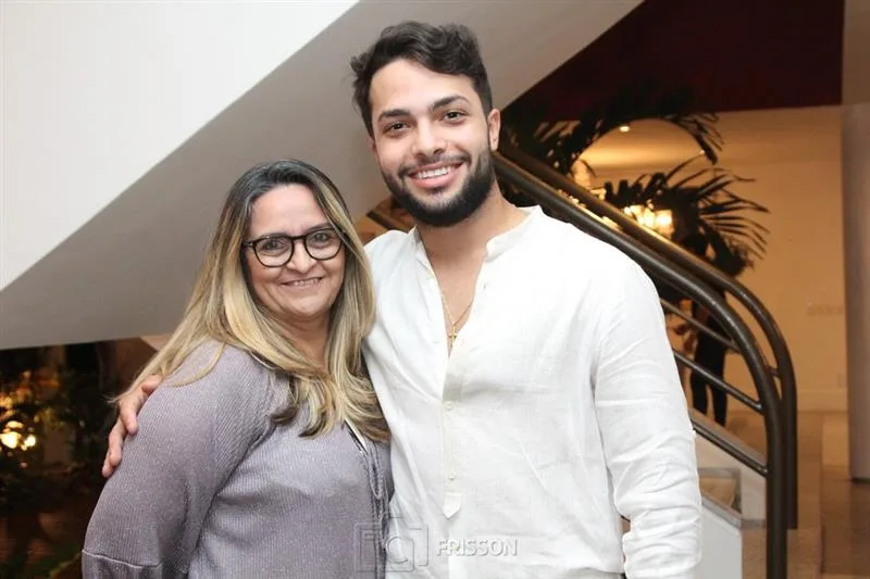 Cinthya Ferreira Gomes e João Arthur Leitão